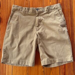 Izod Saltwater Stretch Men's Tan Flat Front Shorts Size Waist 33/Inseam 9.5